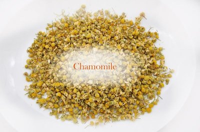 画像1: ハーブ入り香りの牧草　Herbs & Timothy / Chamomile & Organic Rose Hip